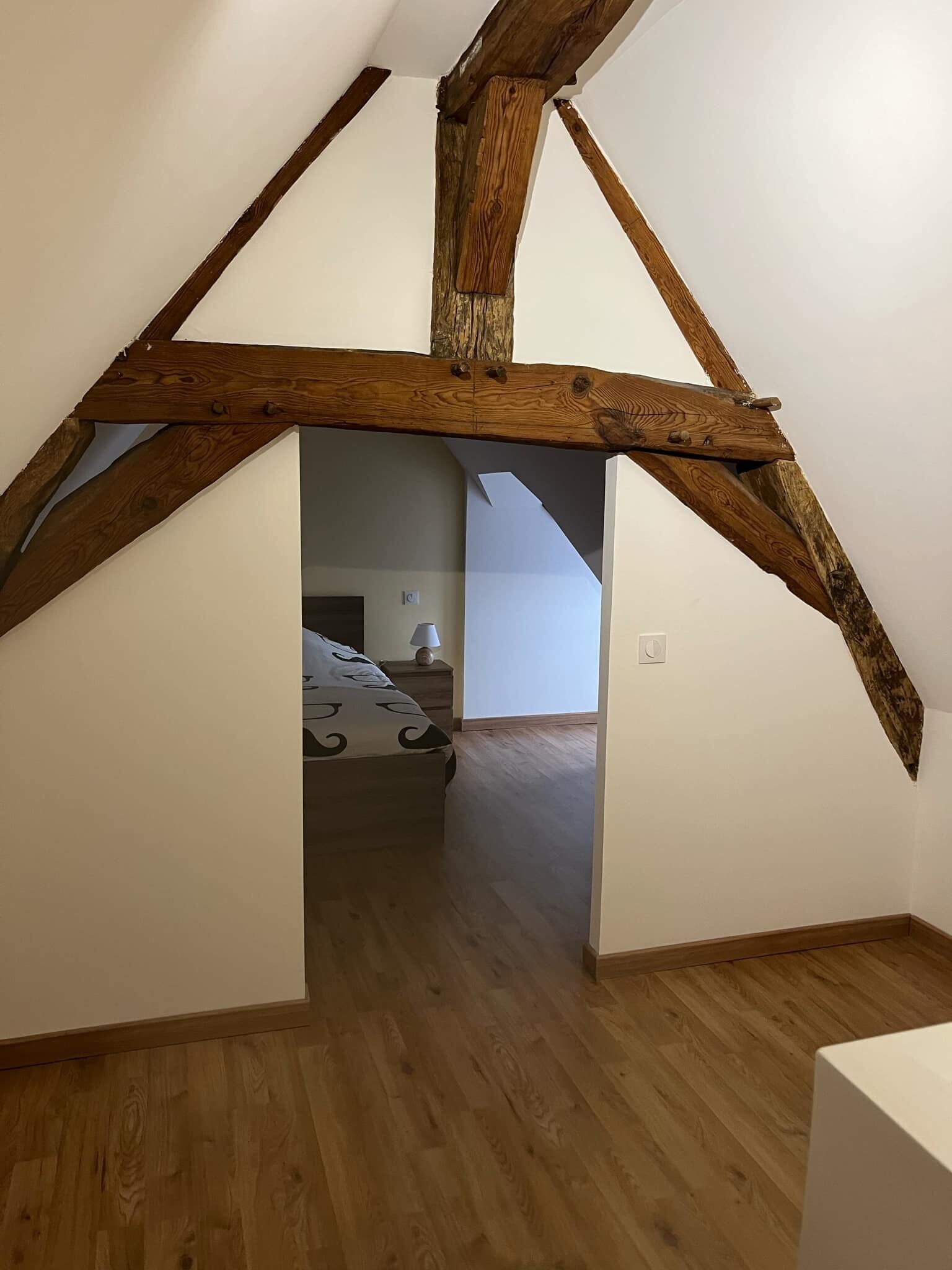 2 多间卧室、熨斗/熨衣板、旅行婴儿床、WiFi