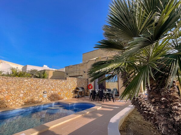 Pool - Villa Fieldend - Holiday Home (Gharb)