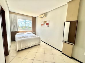 Chambre | Literie de qualité supérieure, surmatelas, bureau, Wi-Fi gratuit