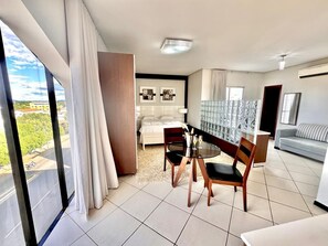 1 bedroom, premium bedding, pillow-top beds, desk