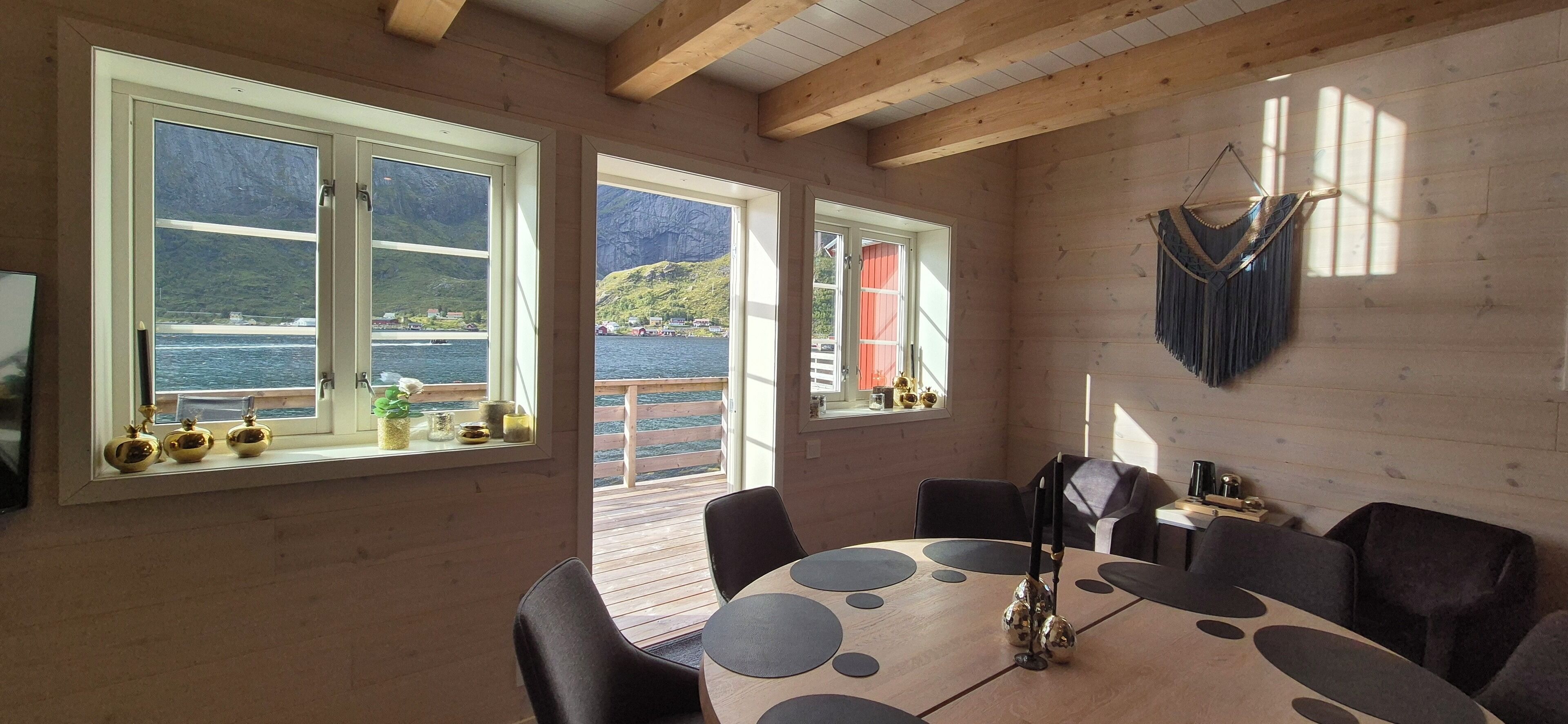 Deluxe Cabin no.2, 4 Bedrooms, Mountain View | Wi-Fi gratuit