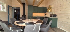 Deluxe Cabin no.2, 4 Bedrooms, Mountain View | Free WiFi - Andøy Vest Rorbuer Reine (Moskenes)
