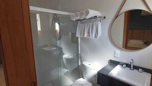 Kamar Triple Comfort, AC | Kamar mandi