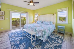 6 bedrooms, free WiFi, bed sheets - SemiSoundfront Dog Friendly w/ Pool, Elevator, Hot Tub, Tiki Bar, Cmty Boat Ramp (Salvo)