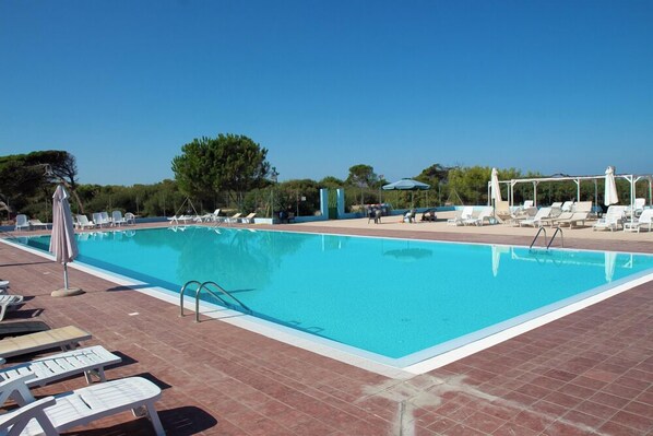 Seasonal outdoor pool - Happy Camp in Camping S'Ena Arrubia (Arborea)