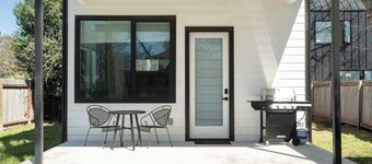 Upstay: Contemporary 2BR Retreat w Patio & BBQ