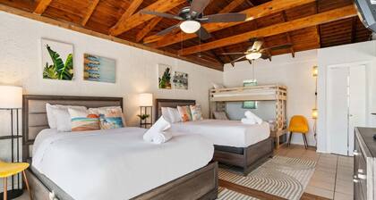 Lake Travis Studio w/ Waterpark Access! Patio w/ Grill+Firepit for Glamping Fun