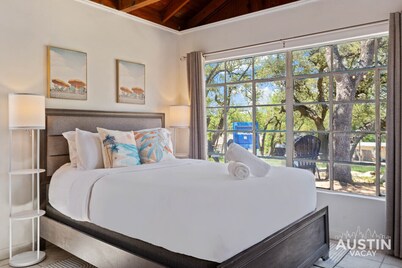 LakeTravis Cozy Bungalow 6