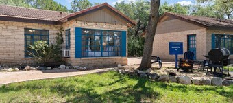 LakeTravis Cozy Bungalow 6
