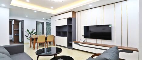 Standard Apartment, 2 Bedrooms | Desk, laptop workspace, soundproofing, WiFi (free)