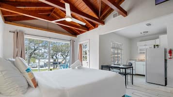 1 多间卧室、熨斗/熨衣板、WiFi、床单