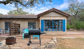 Property grounds - LakeTravis Bungalow 4 (Volente)