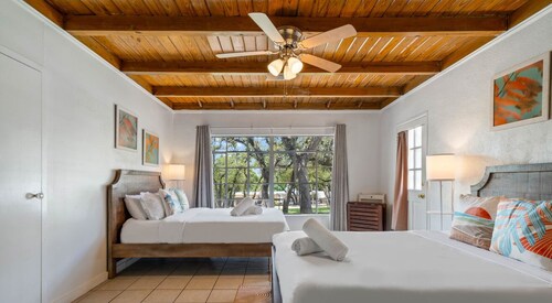 LakeTravis Bungalow7