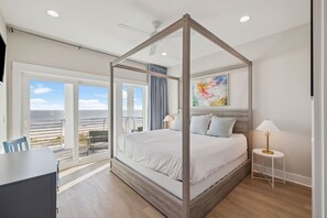 5 bedrooms, free WiFi, bed sheets