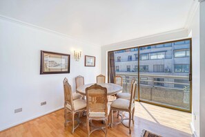 Dining - Vitacura Prime - 3D , Terrace & Wifi (Vitacura)