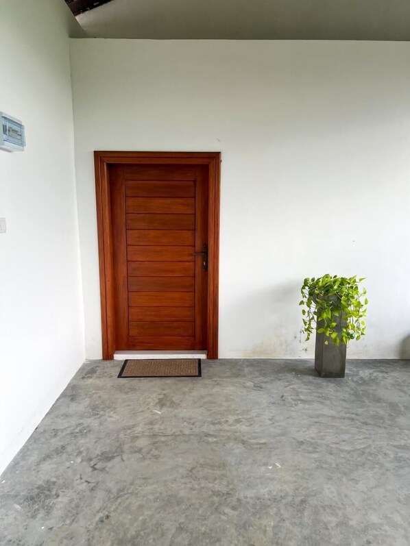 Classic Double Room, Mountain View | Terrace/patio - Meridian Holiday Resort (Ratnapura)