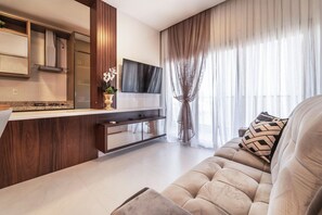 อพาร์ทเมนท์ | บริเวณนั่งเล่น | ทีวี