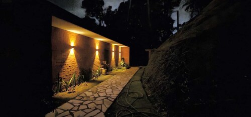 Cozy house in the Valley of the Vines. Among the trees, Immersed in nature.