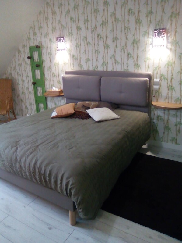 1 chambre, fer et planche à repasser, Wi-Fi, draps fournis