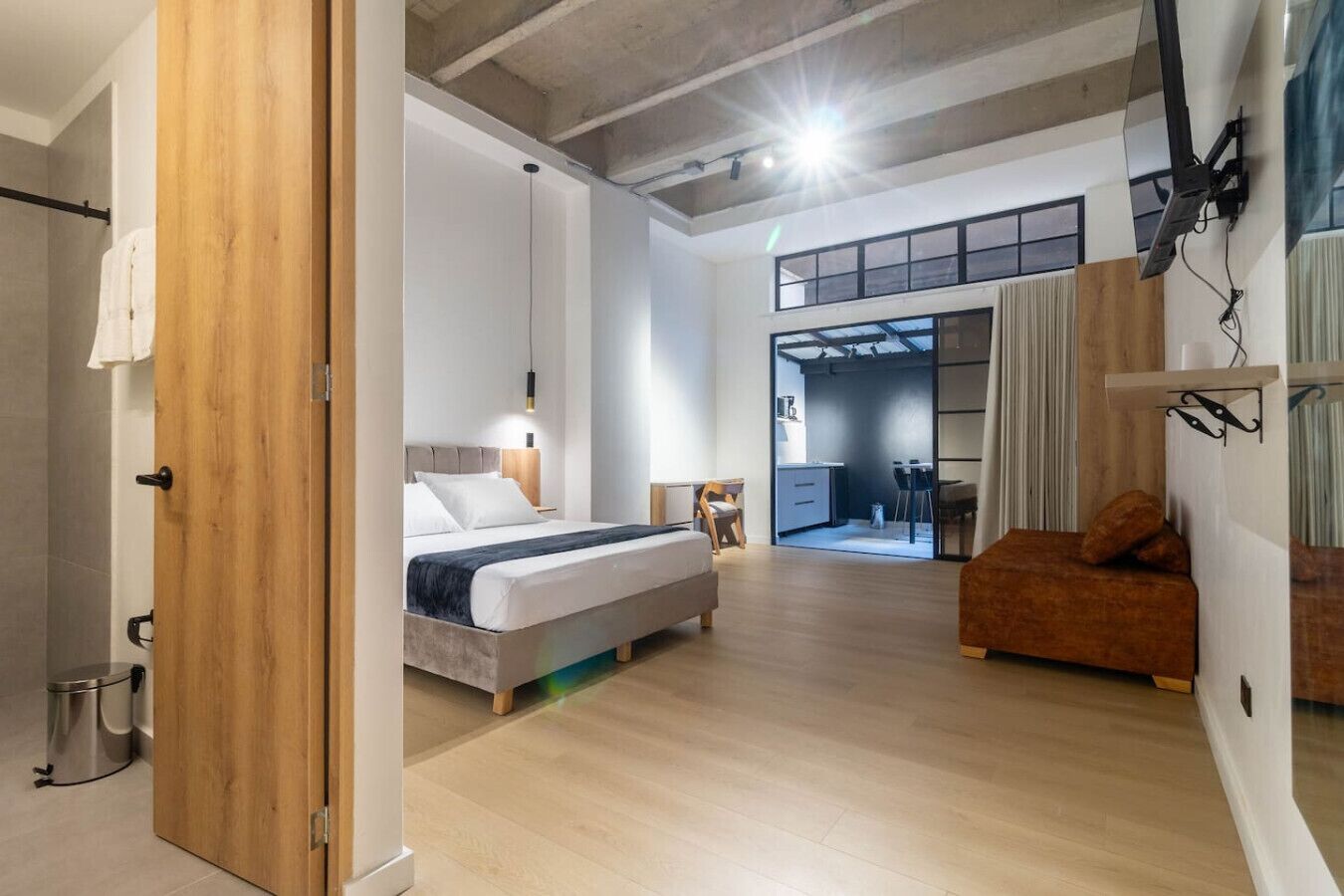 1 bedroom, desk, iron/ironing board, free WiFi