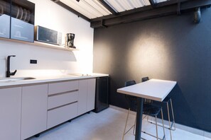 Microwave, coffee/tea maker, cookware/dishes/utensils