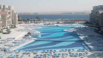 3 outdoor pools
