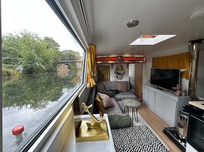London Dutch Barge - Sleeps 3 & Cosy Fireplace