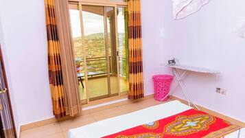 1 bedroom, iron/ironing board, WiFi, bed sheets