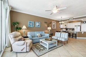 Deluxe Condo, 2 Bedrooms, Balcony, Beach View | Living room | 50-inch Smart TV with cable channels - San Carlos 1008 (Gulf Shores)