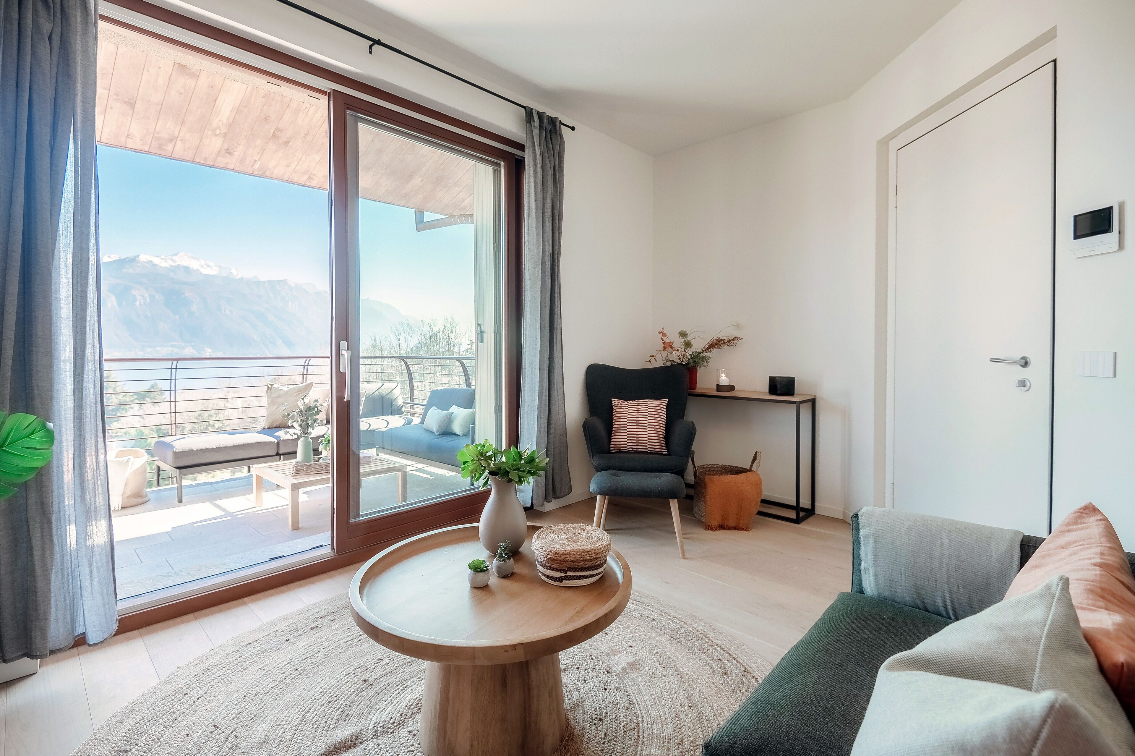 Apartment, Lake View | 2 bedrooms, premium bedding, down comforters, iron/ironing board