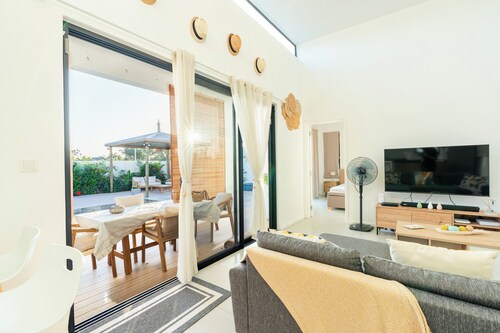 New, modern and cozy 3-bedrooms villa located in Grand Baie,