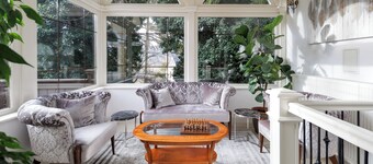 Luxurious 8,000 sq ft Private Villa in Budapest – Exclusive Retreat