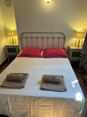 1 bedroom, iron/ironing board, bed sheets