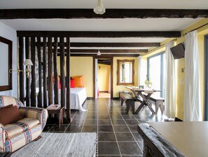 1 bedroom, desk, travel crib, free WiFi