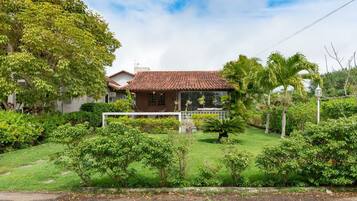 Villa | Property grounds