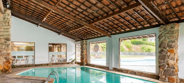 Huvila | Uima-allas | Ulkouima-allas