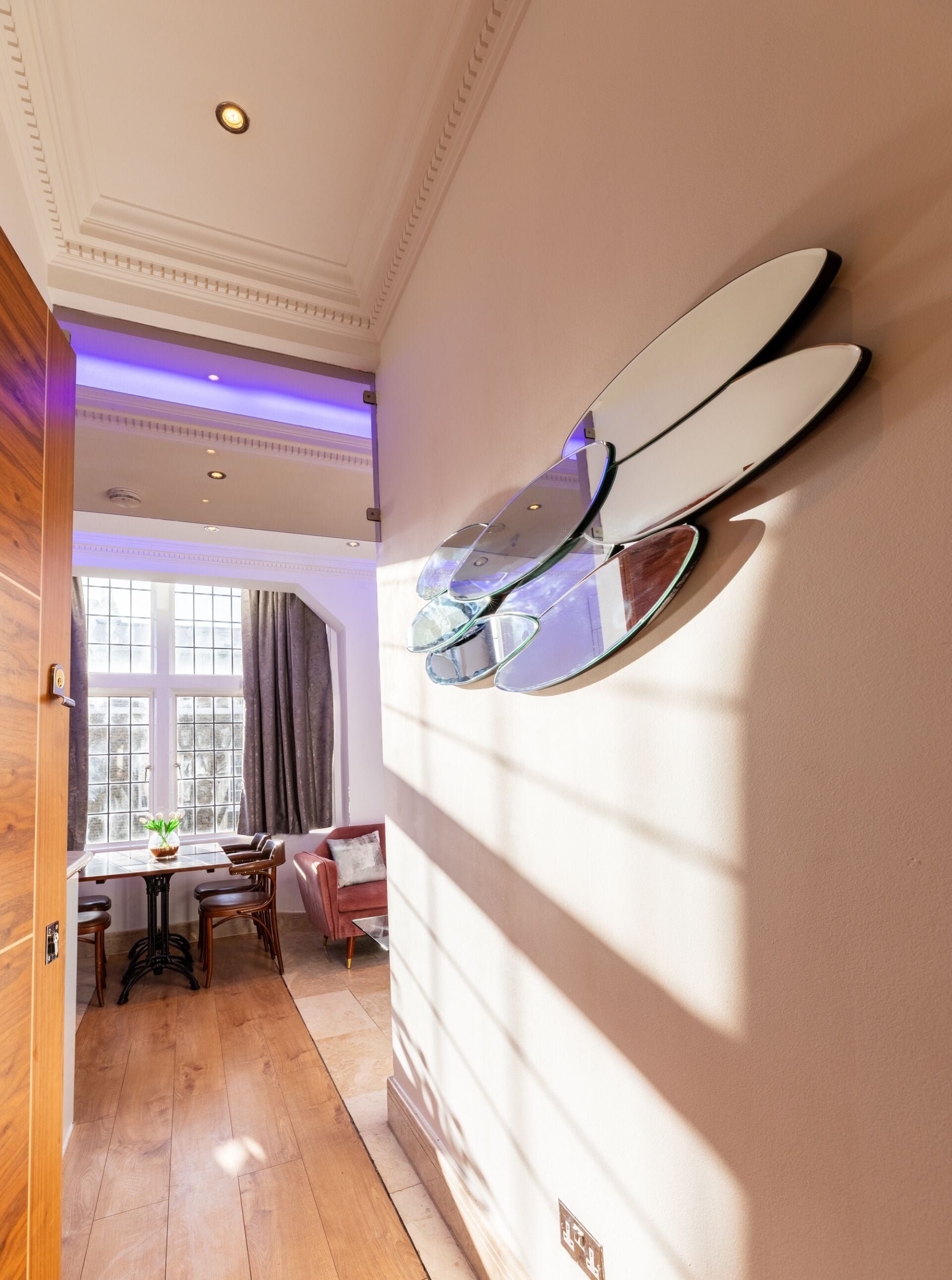 Appartement, salle de bains privée (Two Bedroom) | Bureau, fer et planche à repasser, Wi-Fi gratuit