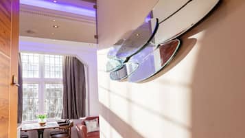 Appartement, salle de bains privée (Two Bedroom) | Bureau, fer et planche à repasser, Wi-Fi gratuit