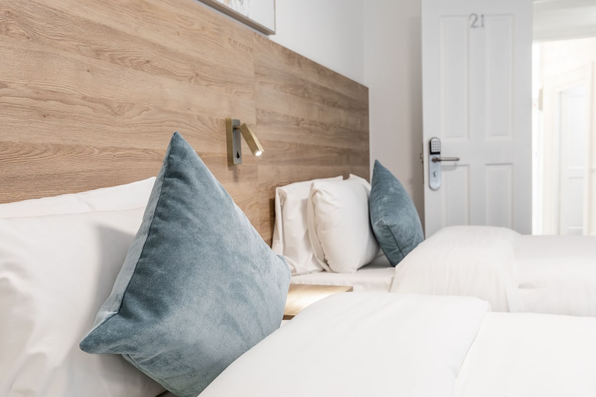 Premium Twin kamer, en-suite badkamer | Uitzicht vanuit accommodatie