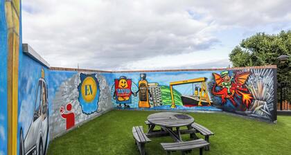 1-Bedroom Penthouse + Roof Terrace | Sleeps 4