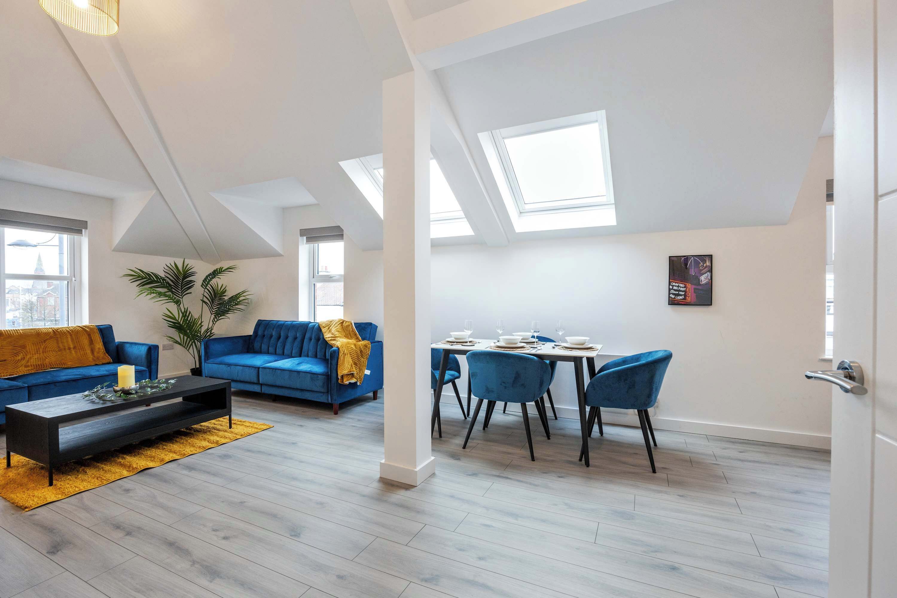 East Village 1-bed Penthouse | Roof Terrace - Belfast
