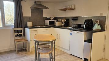 Fridge, microwave, dishwasher, electric kettle