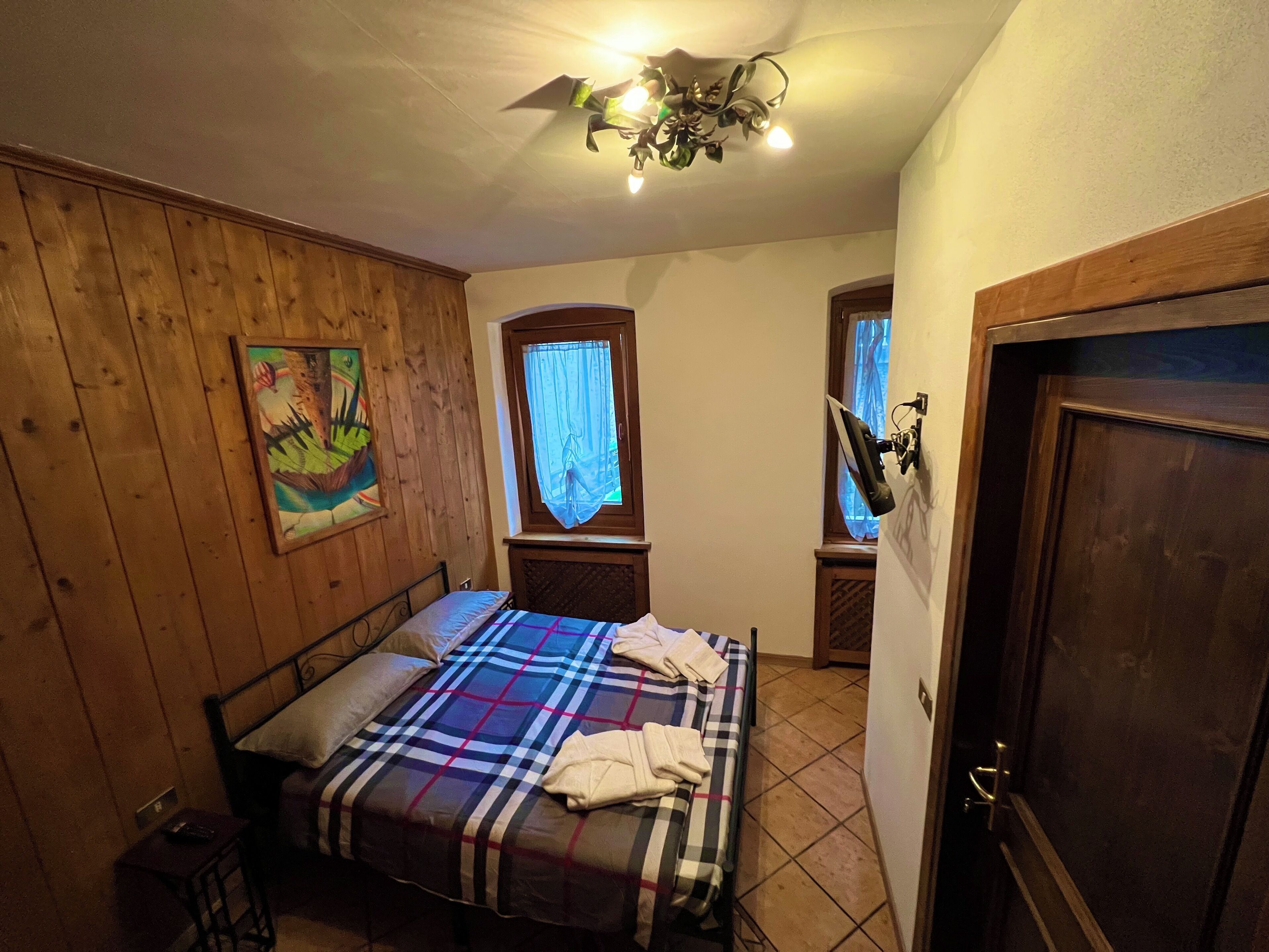 3 室のベッドルーム、WiFi、ベッドシーツ