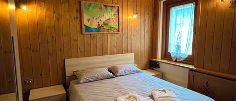 3 bedrooms, WiFi, bed sheets