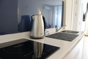 Mini réfrigérateur, plaque de cuisson