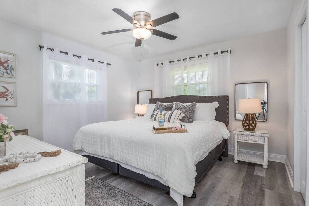 3 bedrooms, iron/ironing board, WiFi, bed sheets