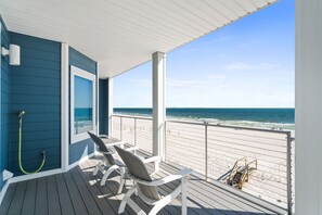 Property grounds - Beachfront Duplex Unit, Pet Friendly, Mexico Beach, Gorgeous Views! (Mexico Beach)