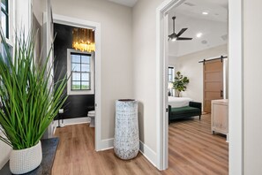 4 bedrooms, iron/ironing board, free WiFi, bed sheets