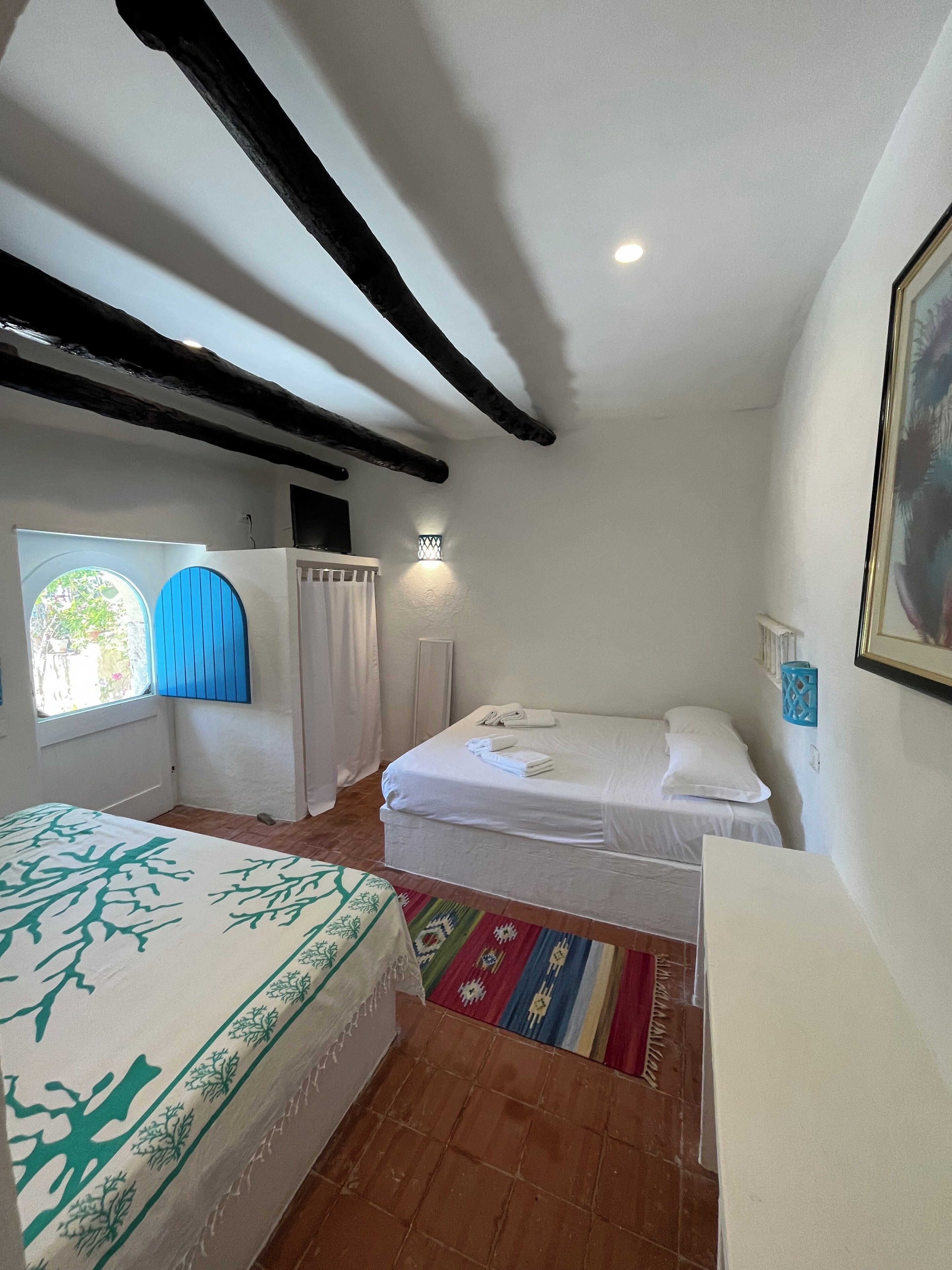 Luxury-Vierbettzimmer, Gartenblick | Schreibtisch, kostenloses WLAN