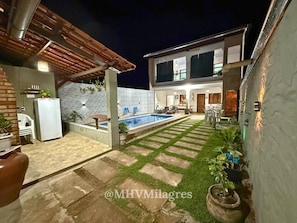Villa | Restaurante al aire libre